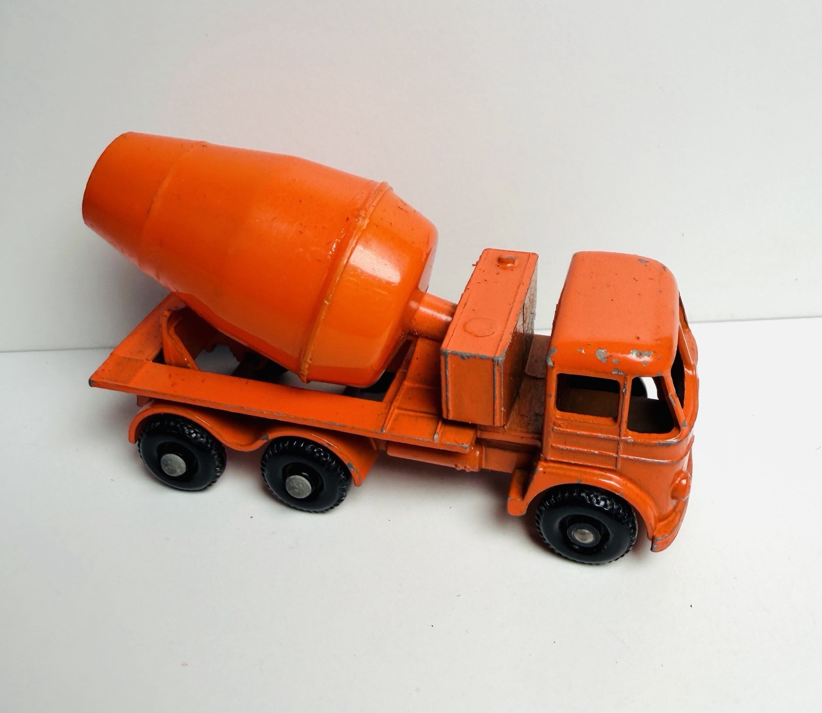 Vintage 1960s Lesney Matchbox No.26 Foden Cement Mixer Black Wheels Concrete Toy