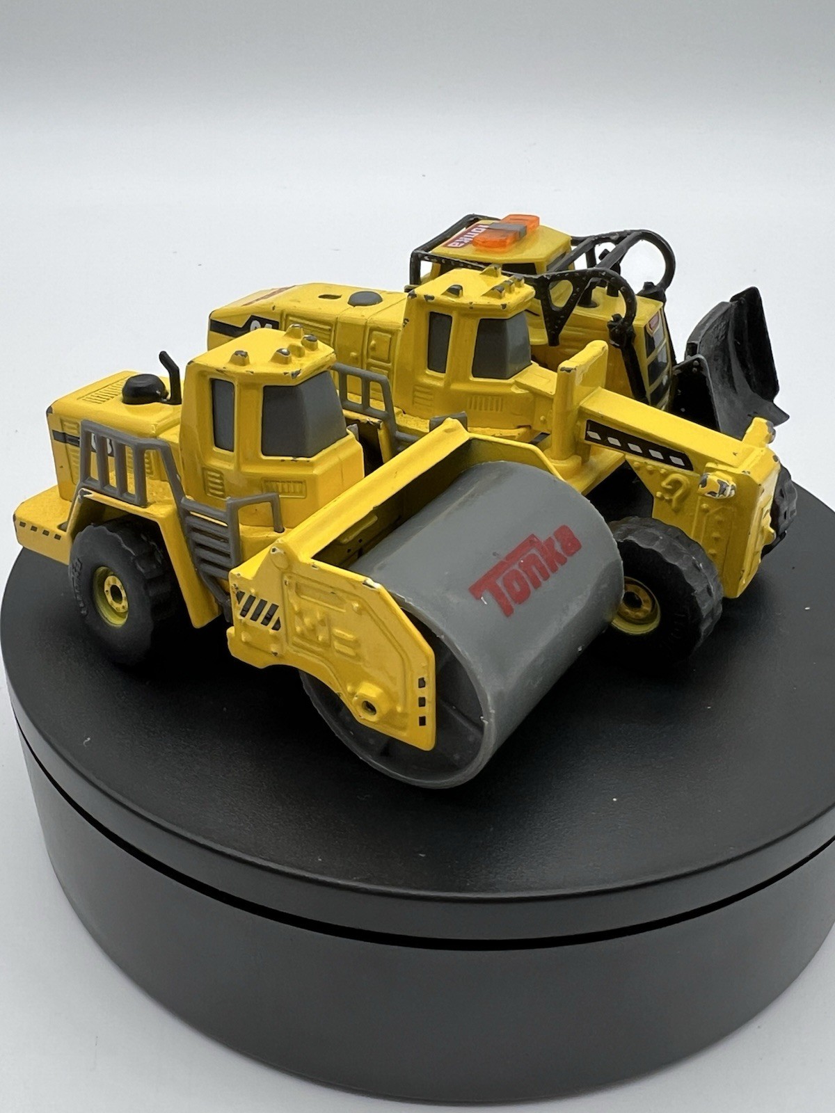 Lot of 3 Tonka Real Tough 2016 Diecast Construction Crew Road Equipment 1:64