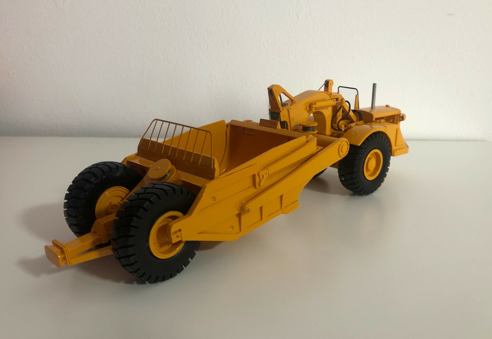Resin 1/50 CAT DW21 / No.21 Wheel Tractor – Scraper – Custom Built
