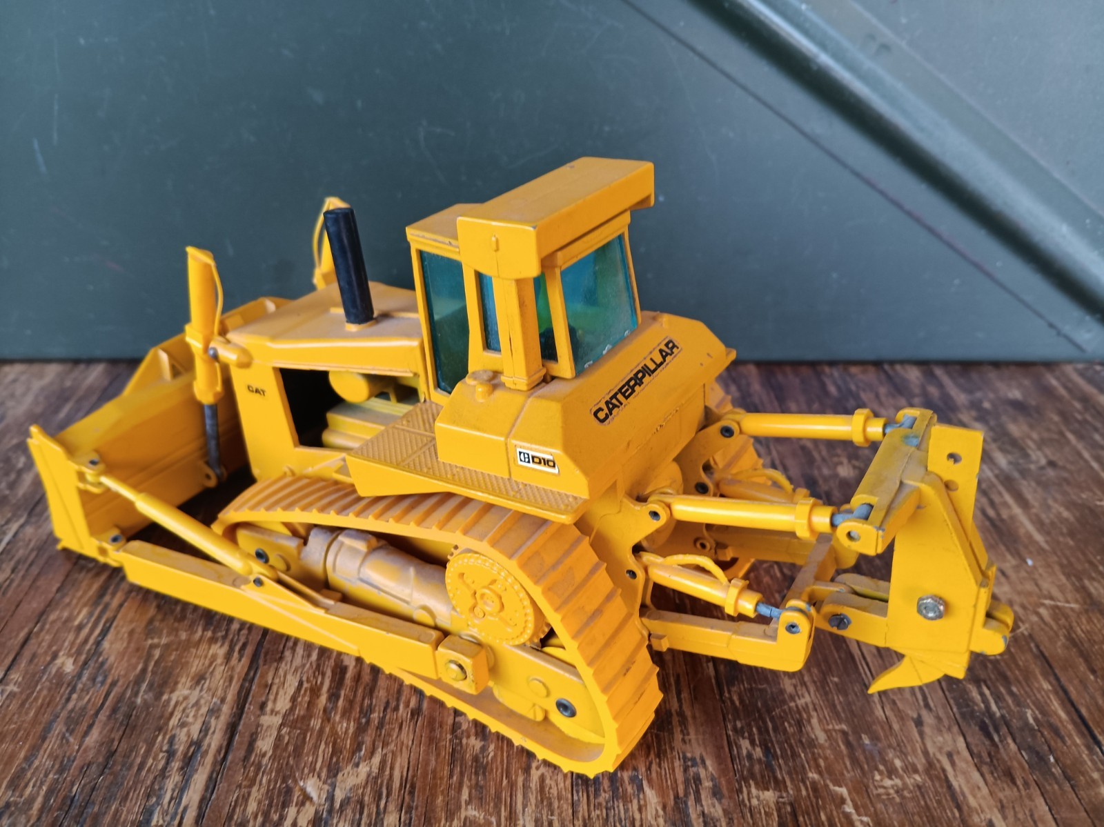 1/50 Conrad Cat #285 Caterpillar D19 Bulldozer W/Ripper Diecast ~ Conrad Germany
