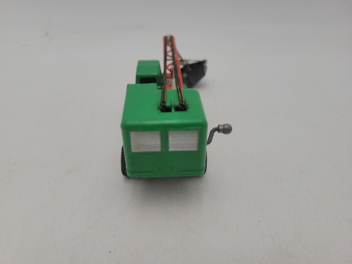 Gama 922 1:50 Scale Green/Orange Clam Bucket Crane Truck W/Moving Arm Die Cast