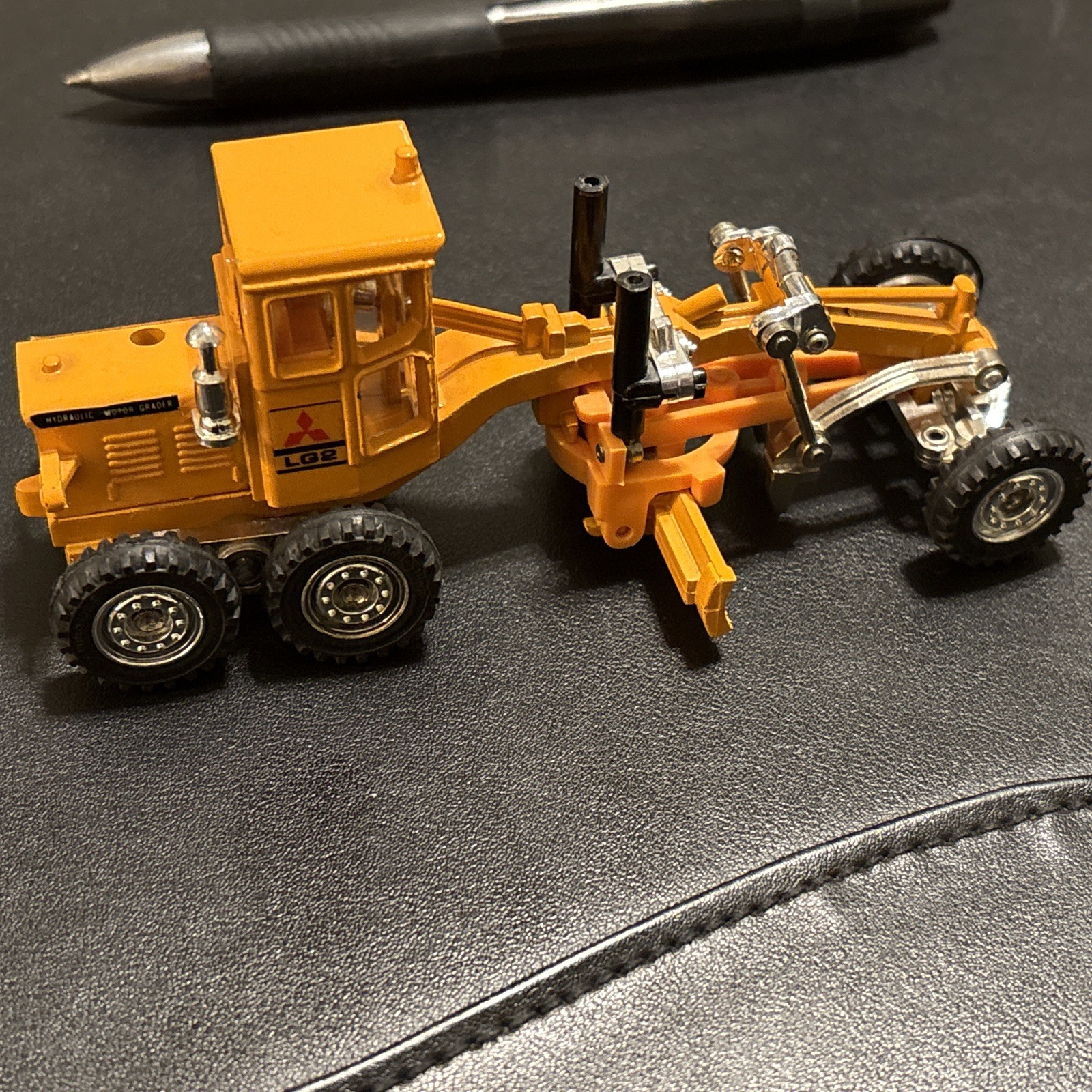 1978 Shinsei Mini Power 1/68 Mitsubishi Hydraulic Motor Grader No. 26