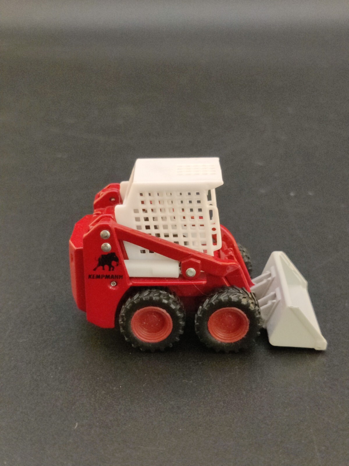 BOBCAT A300SIKU 1071 1:55 Scale Discontinued Die Cast Red / White Kempmann