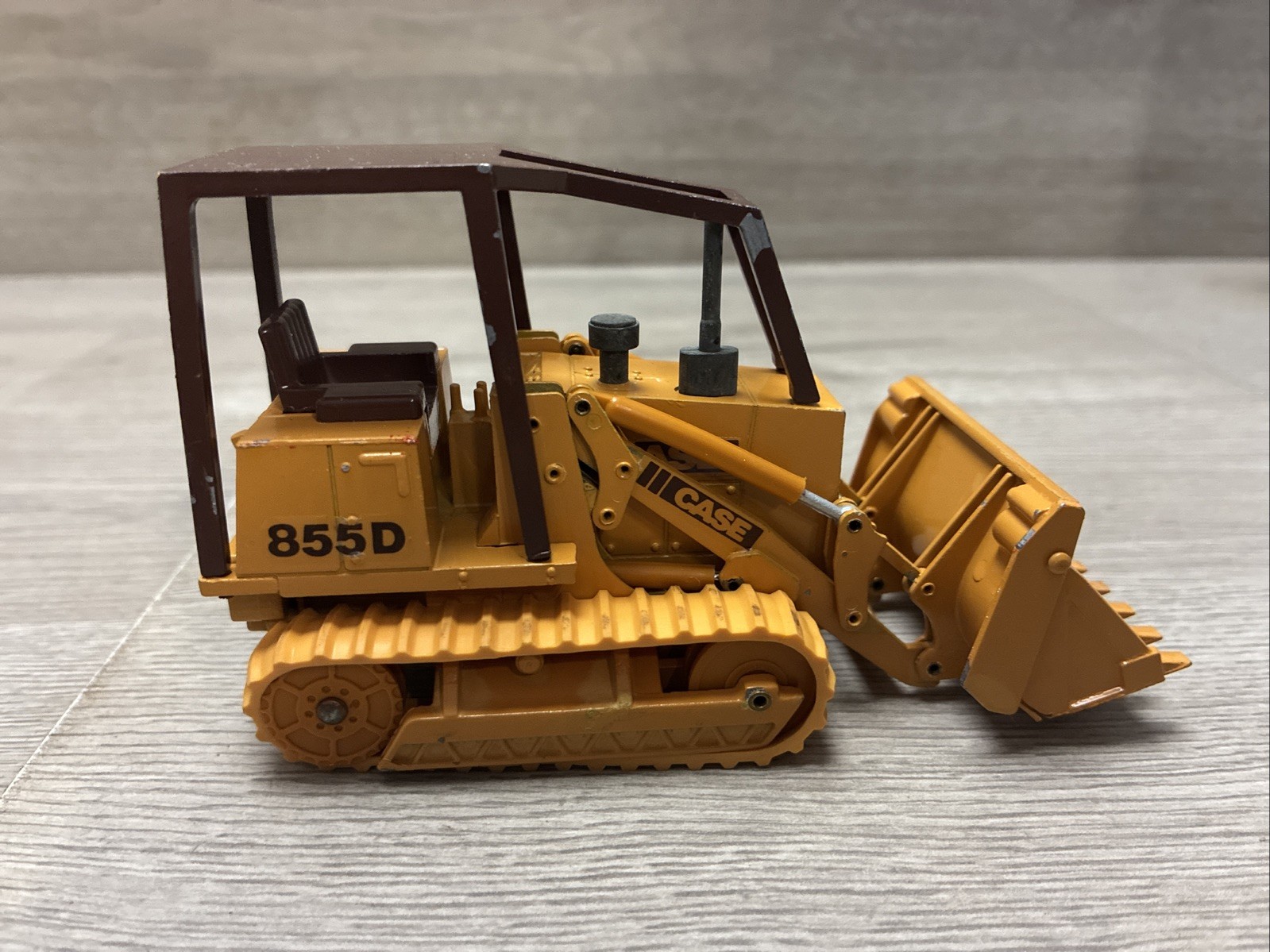 Case 855D Track Loader – CAB – 1/35 – NZG -Conrad NZG West Germany