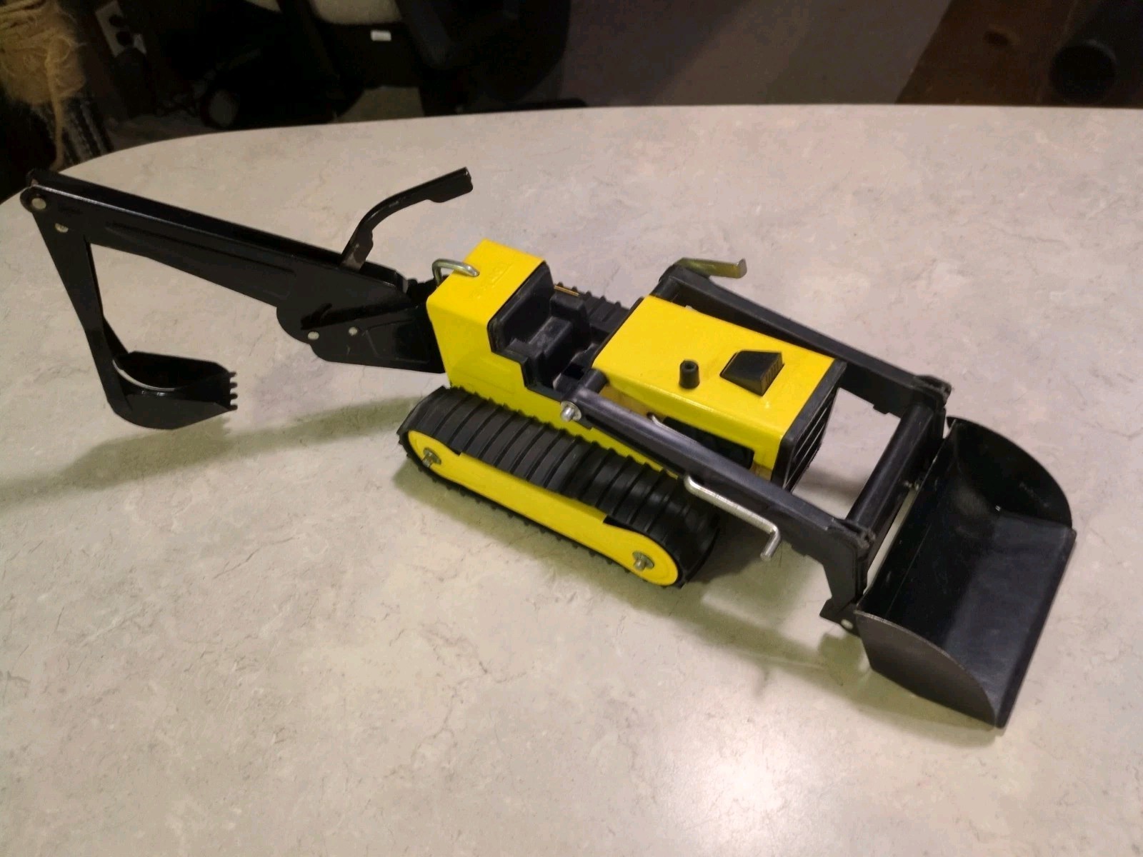 Vintage 90s Tonka Construction Tracked Backhoe Excavator Yellow and Black Toy