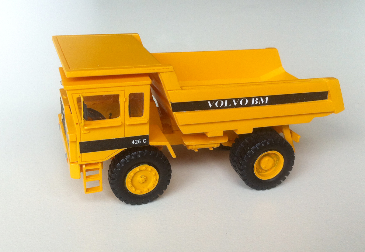 HO 1/87 Volvo BM 425C Dump Truck – Ready Made Resin Model by Fankit Models