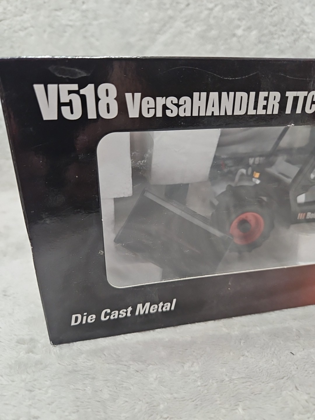 Bobcat V518 Versahandler TTC 1:25 Scale Diecast Model 6901258