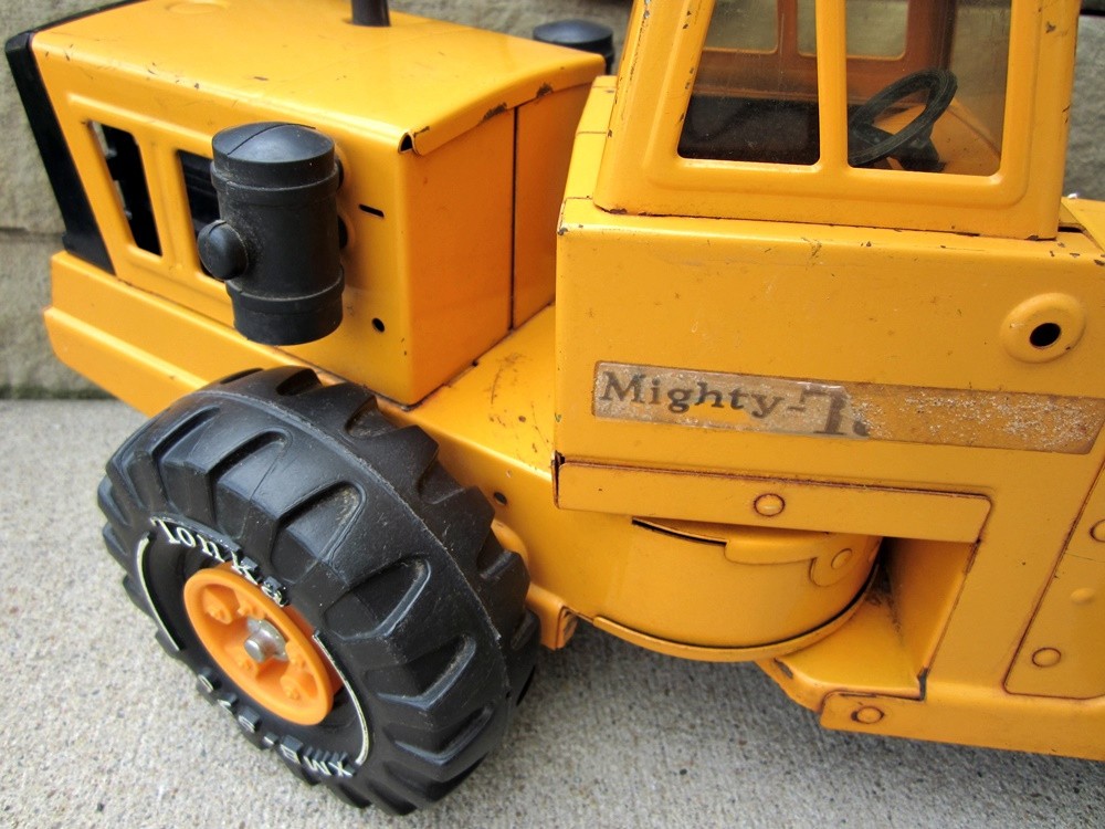 Vintage Tonka Mighty Road Grader with Double Blade Orange 54726