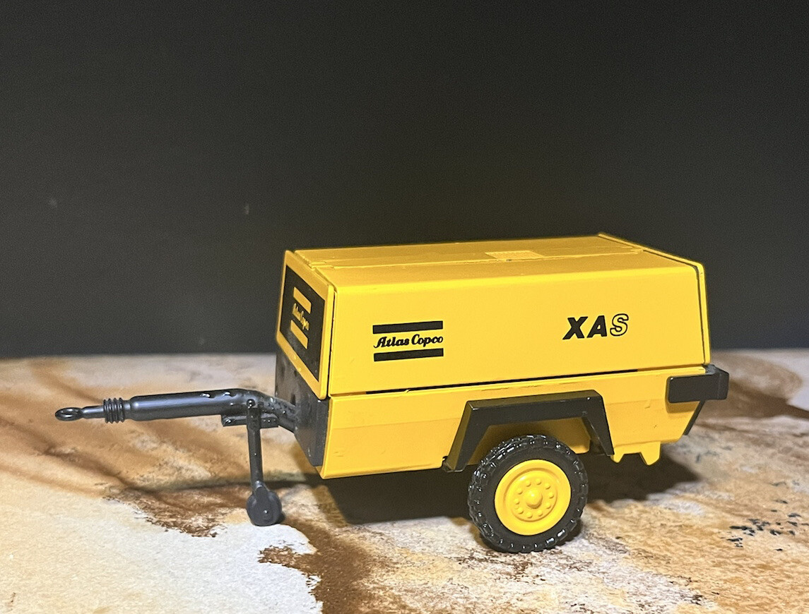 NZG 270 Atlas Copco XAS85 Compressor 1/25 Die-Made In Germany-No Box-MINTY