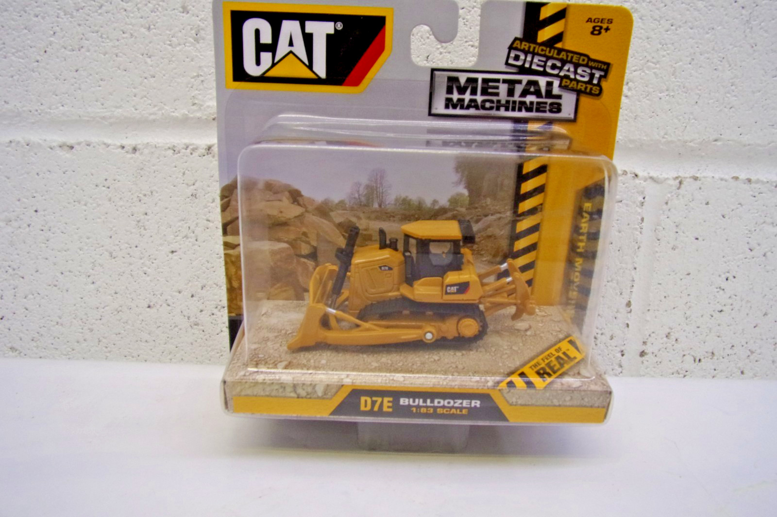CAT Metal Machines Bulldozer D7E 1:83 Scale #39512 2016