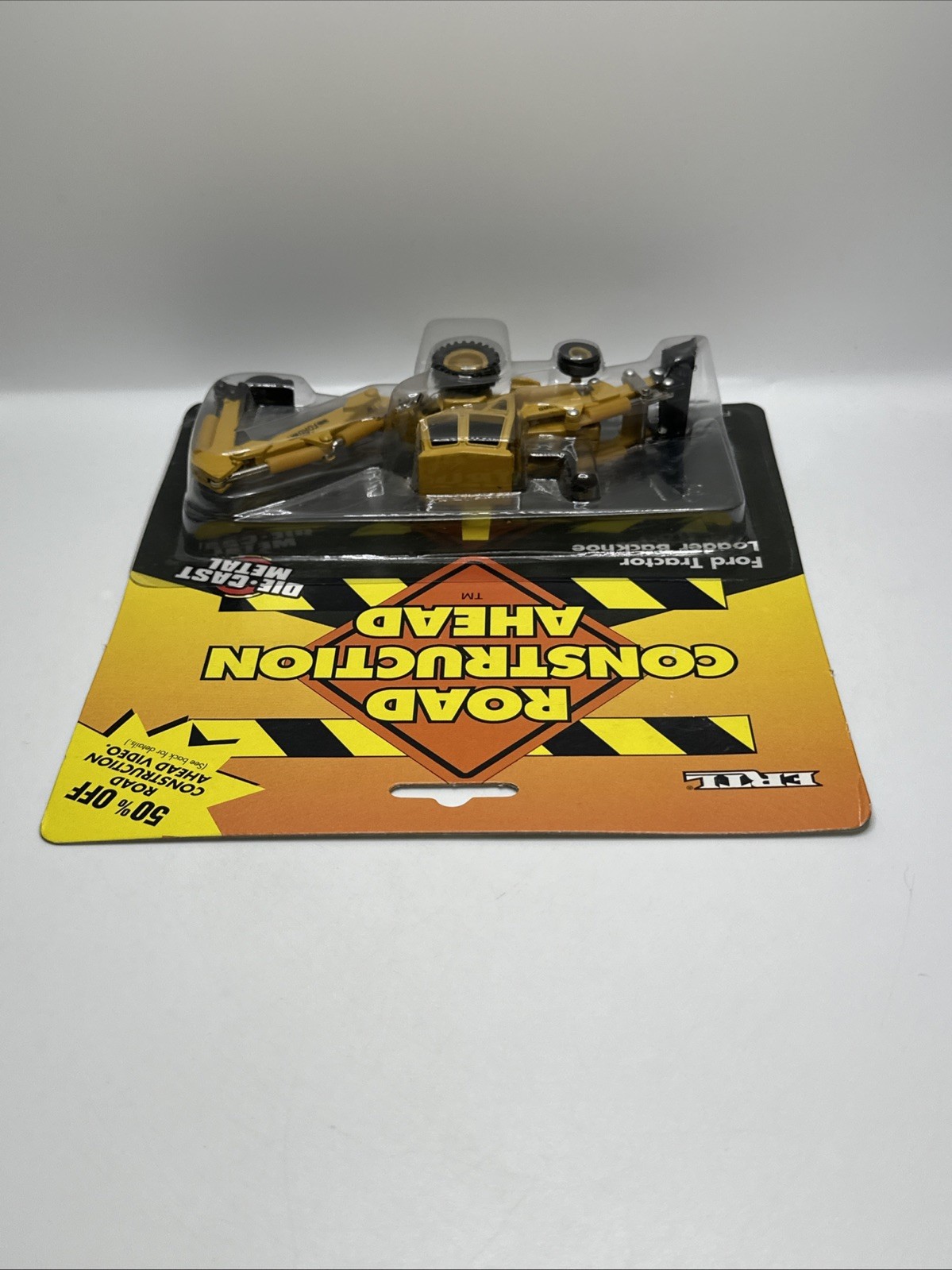 1995 ERTL ROAD CONSTRUCTION AHEAD FORD TRACTOR LOADER BACKHOE NEW