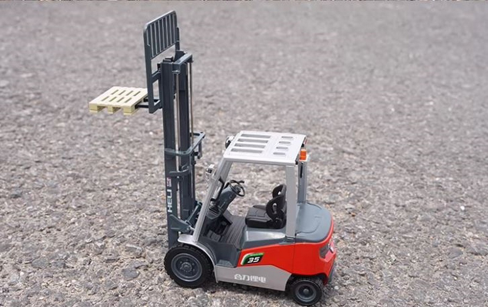 1/18 Scale HELI G2 Series 3.5T Battery Forklift Truck Diecast Model Toy Gift NIB