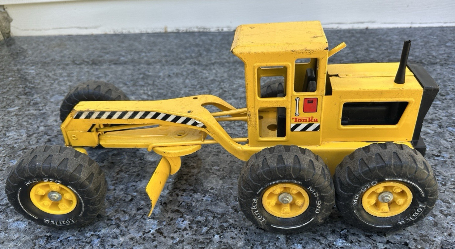 Tonka Metal Yellow Road Grader MR 970 Construction Truck Pressed Steel