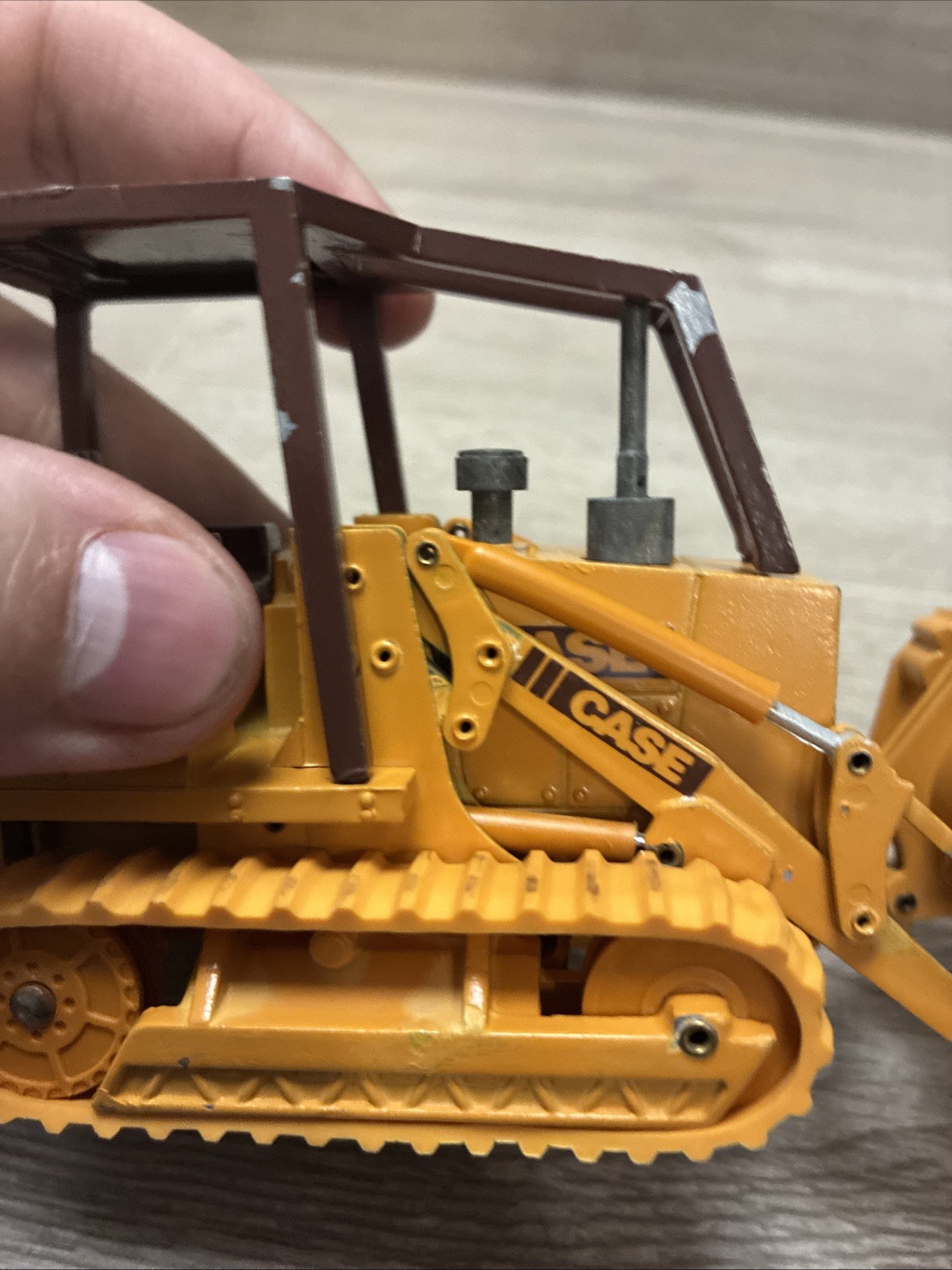 Case 855D Track Loader – CAB – 1/35 – NZG -Conrad NZG West Germany