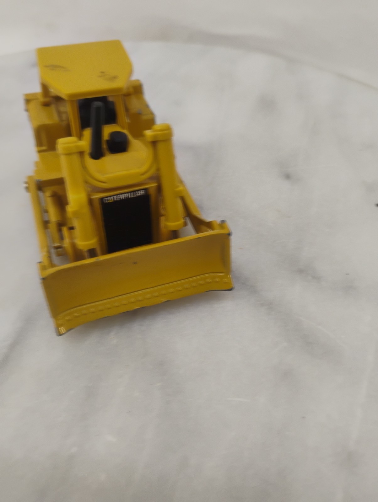1 ERTL INTERNATIONAL TD20 SERIES E CRAWLER, VINTAGE CONSTRUCTION TOY DIE CAST