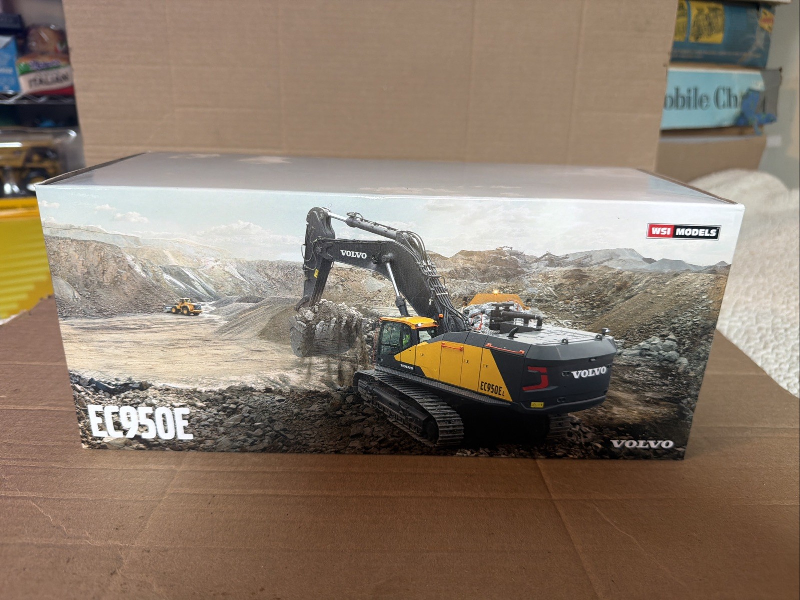 X2 WSI Models 1:50 Scale Volvo EC950E Excavator 61-2001 Brand New Sealed