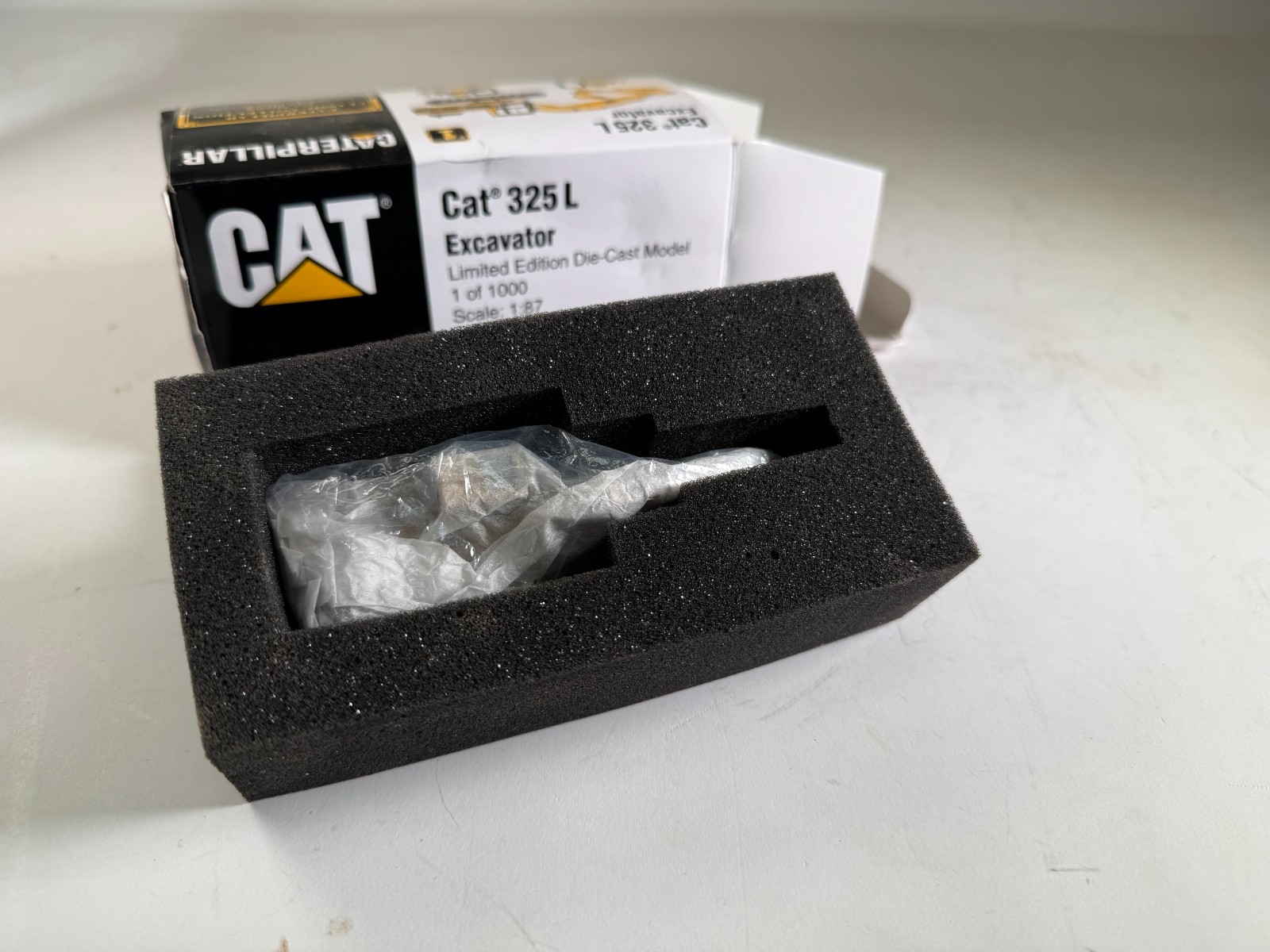 Classic Construction Models CCM Caterpillar Cat 325 Excavator Brass 1/87