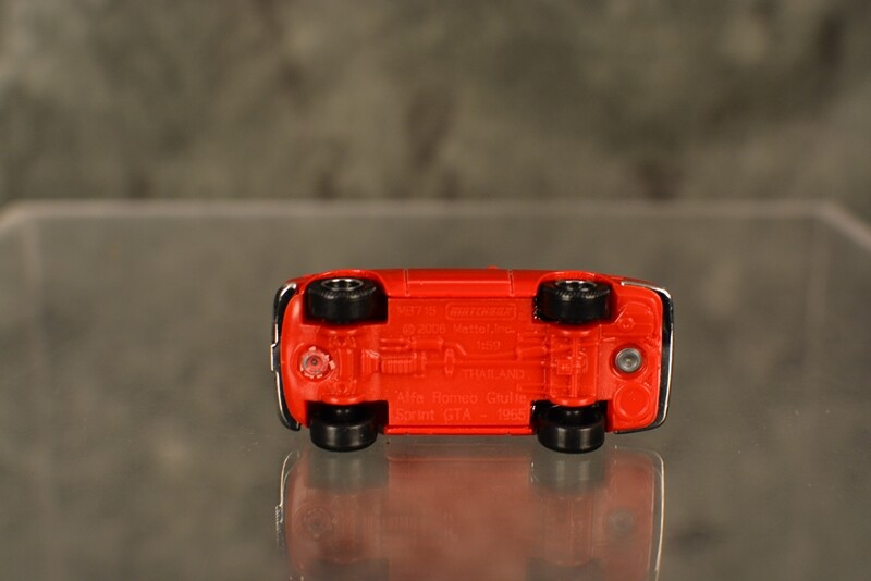 2006 Mattel Matchbox 1965 ALFA ROMEO GLULIA SPRINT GTA MB715 RED W/FREE SHIPPING