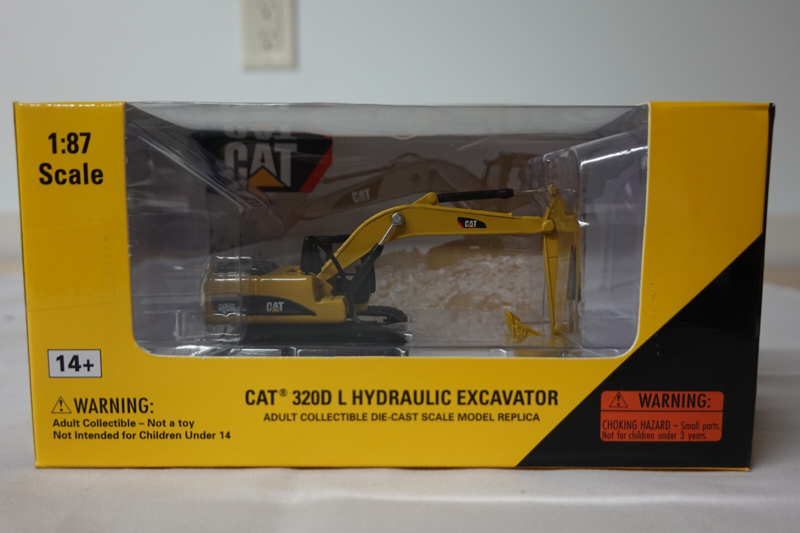NORSCOT 55262 CAT 320D L HYDRAULIC EXCAVATOR 1:87 SCALE N.I.B