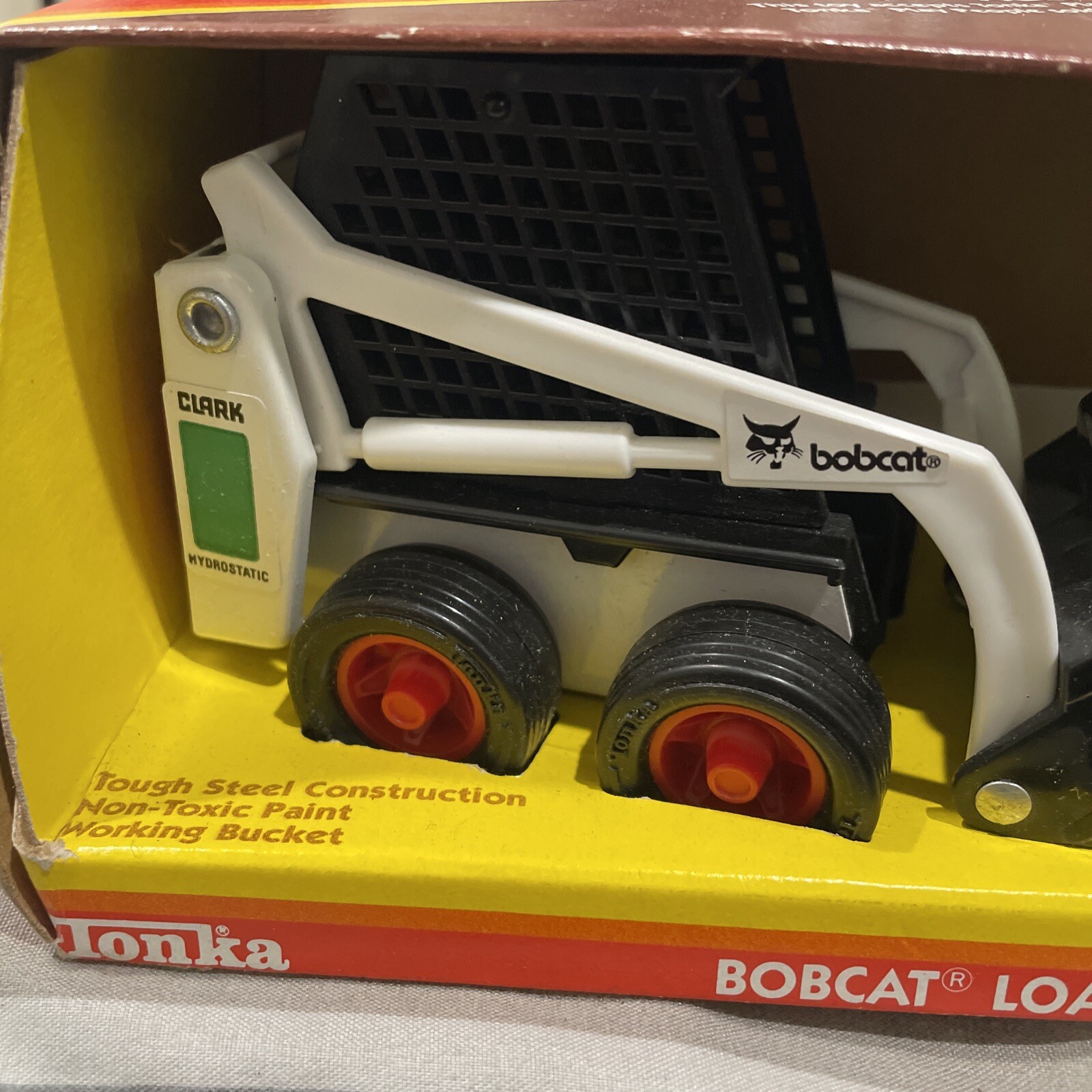 Bobcat 630 Green Skid-Steer Loader – Tonka 1:25 Scale Model #1399 New 1979