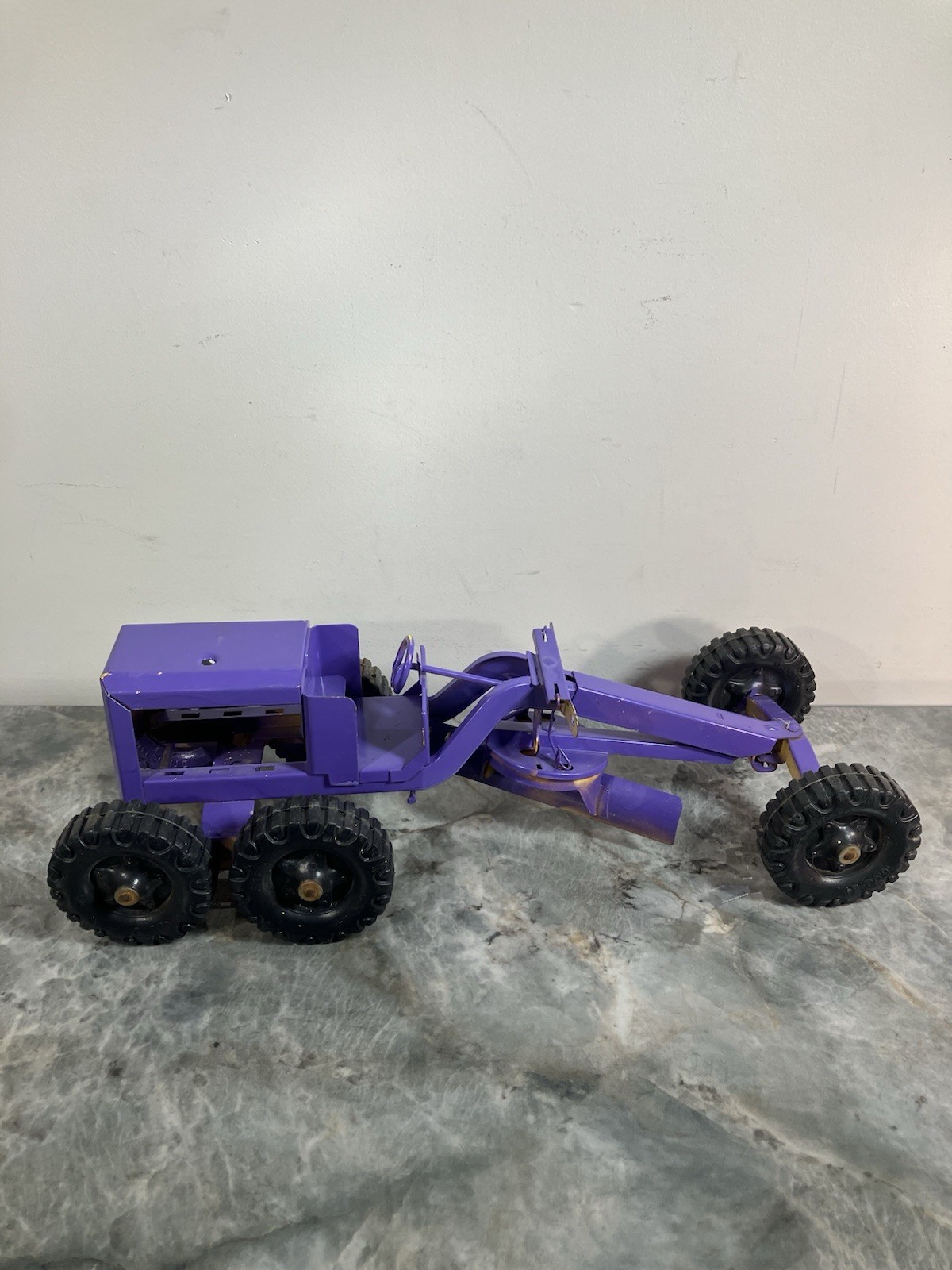 Vintage 19″ Pressed Steel 1960’s Structo Construction Co. Road Grader Toy
