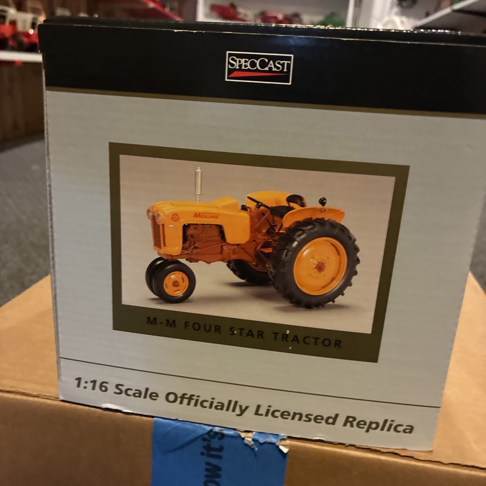 Spec Cast 1/16 High Detail Minneapolis Moline 4 Star Narrow Front Tractor SCT903