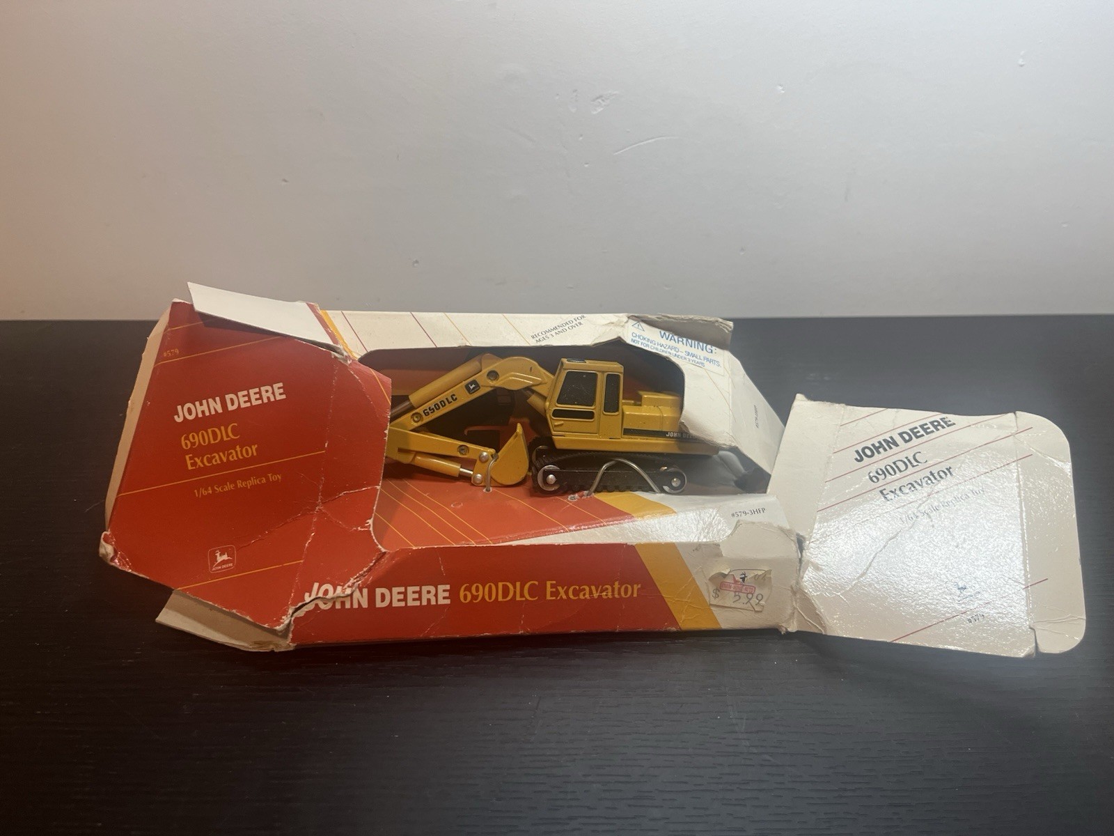 John Deere 690DLC Excavator 1/64 Diecast Vintage w/ Box