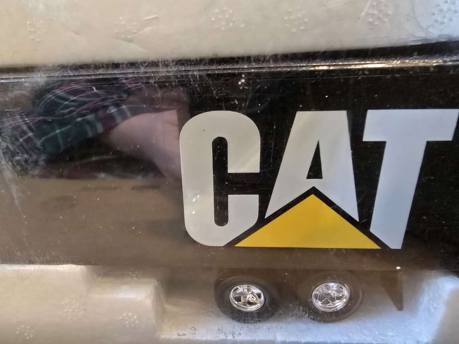 CAT DIE CAST 1:64 TRACTOR TRAILER CATERPILLAR SEMI-TRUCK 55054