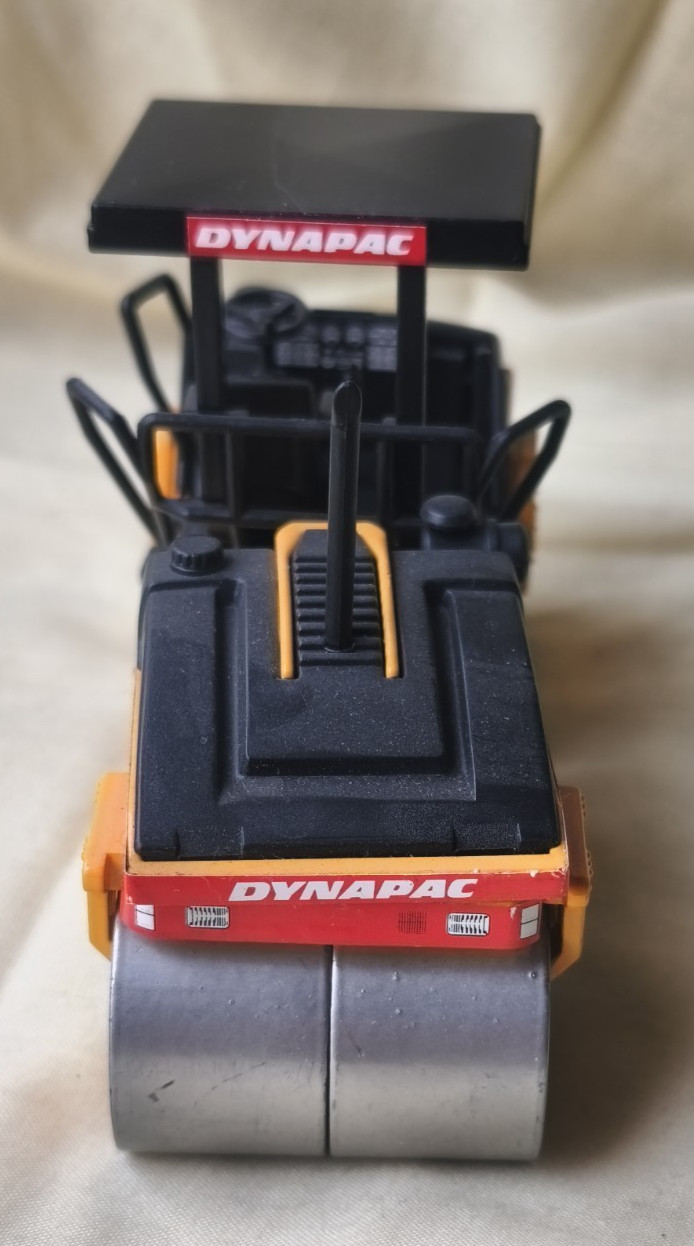 JOAL CC232 1:35 DYNAPAC RAMMER