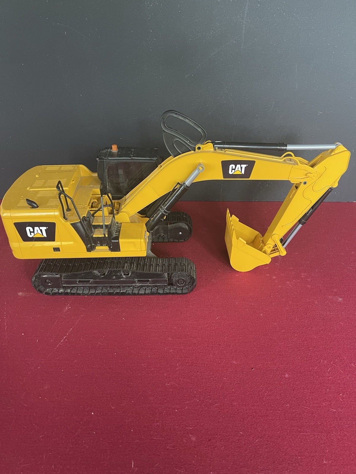 1/16th Caterpillar Excavator by Bruder Germany 2020