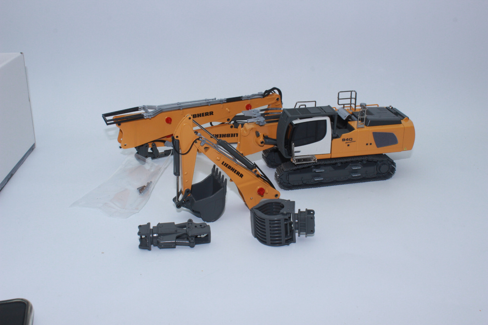 Conrad 2222 Liebherr R 940 Demolition Excavator Digger 1:50 Original Packaging NEW Bauma 2022