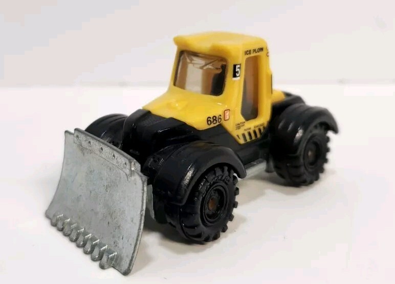 2005 Matchbox Yellow Snow Tractor “Plowverizer”