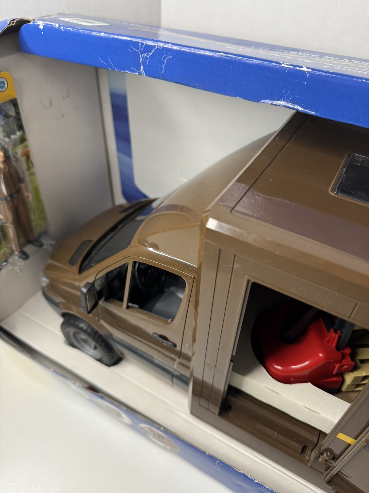 Bruder Mercedes Benz Sprinter UPS Truck – 1/16 w/ Pallet Jack & Driver Age 4+