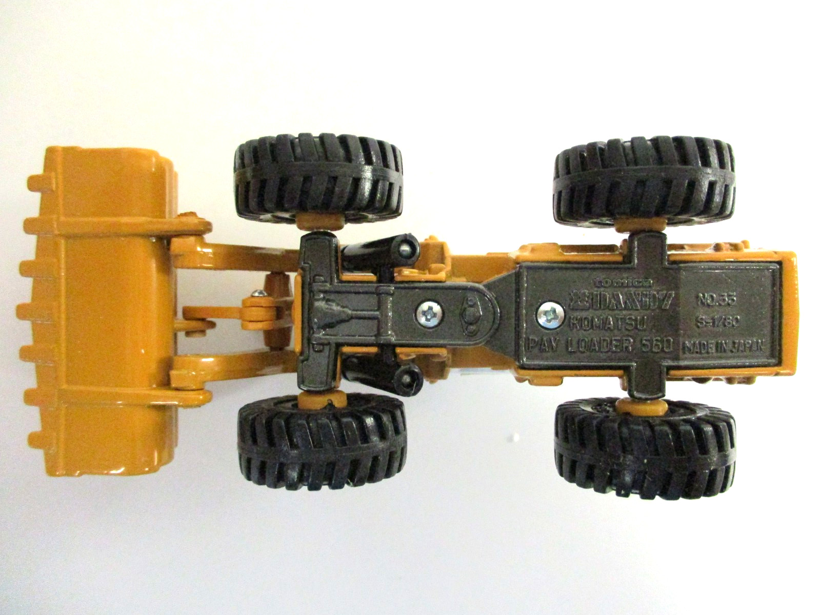 TOMICA / DANDY – INTERNATIONAL PAY LOADER 560 BUCKET LOADER- 1/80 DIECAST