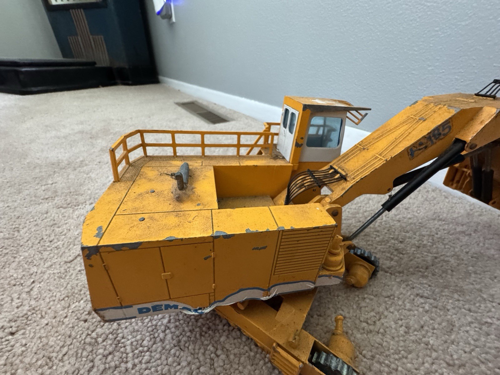 Vintage NZG 1/50 Scale Die-Cast Demag H185 Crawler Excavator Germany As Is Nice