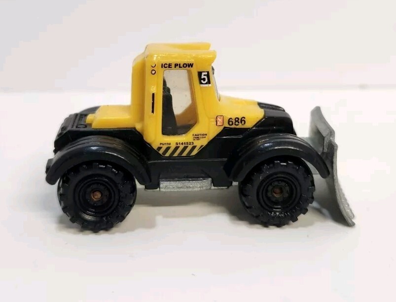 2005 Matchbox Yellow Snow Tractor “Plowverizer”