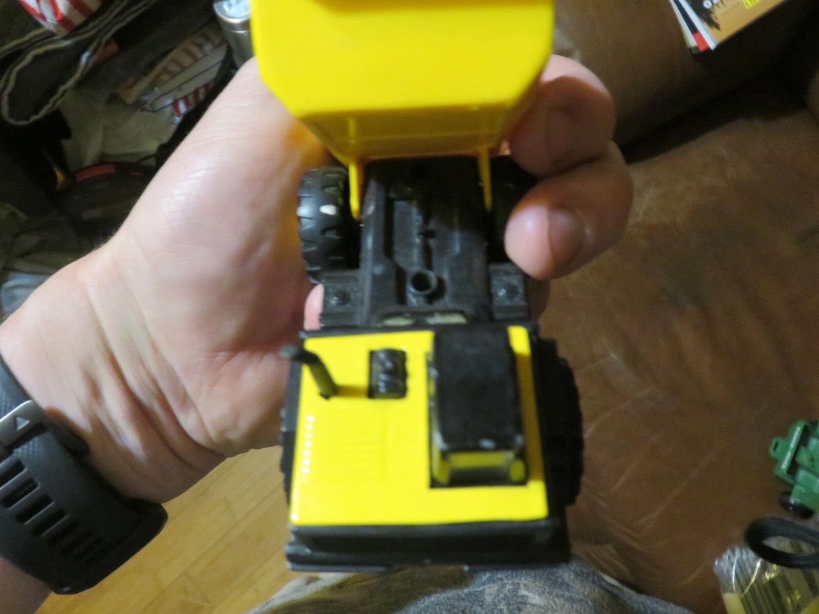 1998 Maisto Tonka *MIGHTY DUMP TRUCK #768* 4″