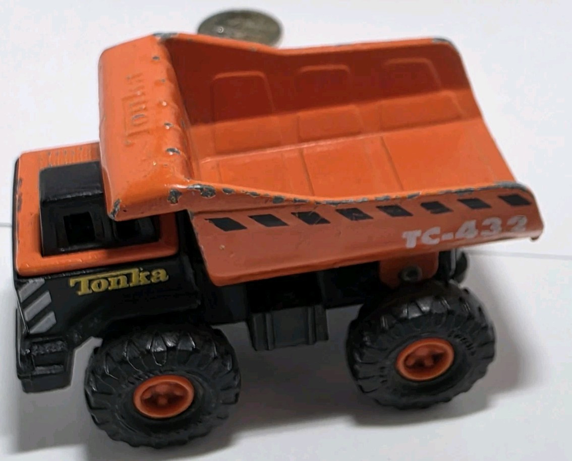 Lot of 2 Hasbro Maisto 1998 Vehicles Tonka Mighty Mini-Dump Front Truck Loader