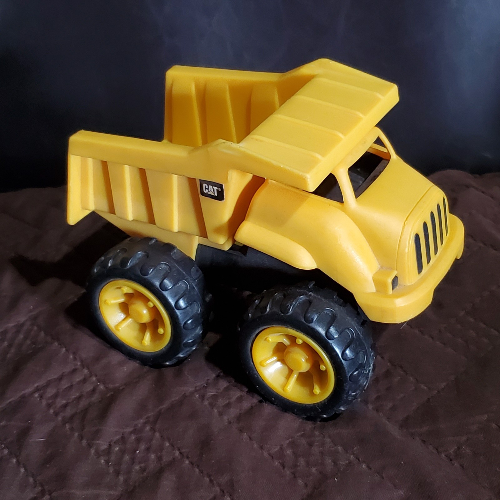 Lot 3 CAT Caterpillar 6″ Construction Vehicles Yellow Plastic Toy Dump Truck