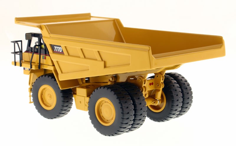 DIECAST MASTERS – CATERPILLAR 777D Driver Dumper – 1/50 – DCM85104