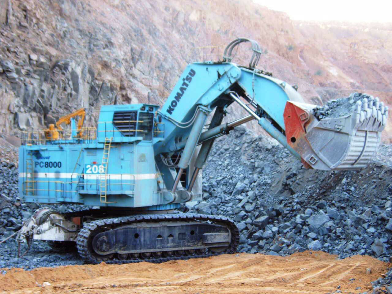 BRAMI 25026-6 Komatsu PC8000-6 Mining Electric Shovel – JWANENG – 1/50 MIB