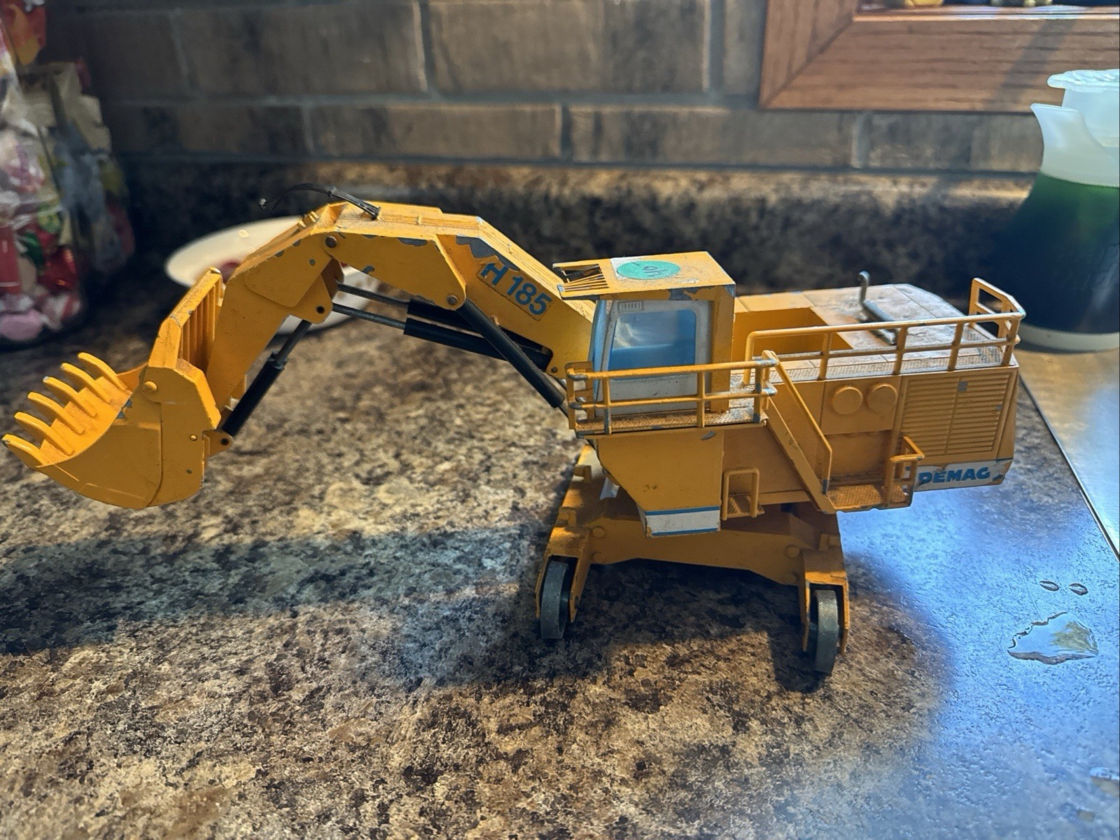 Vintage NZG 1/50 Scale Die-Cast Demag H185 Crawler Excavator Germany As Is Nice