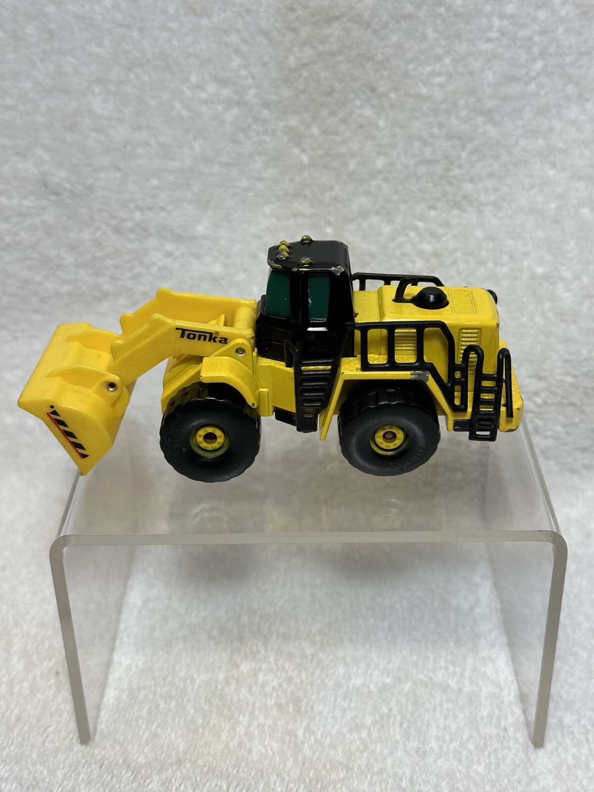 Tonka Diecast Front End Loader, Metal And Plastic. Bucket And Arms Work. Used