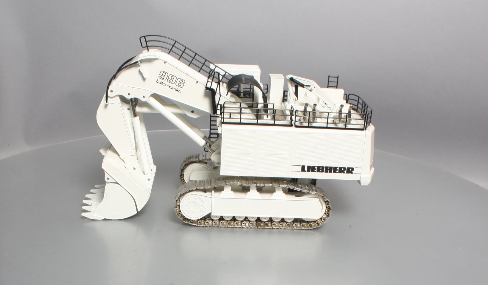 Conrad 2811 1:50 Scale Diecast Liebherr Hydraulic Excavator R996 Litronic