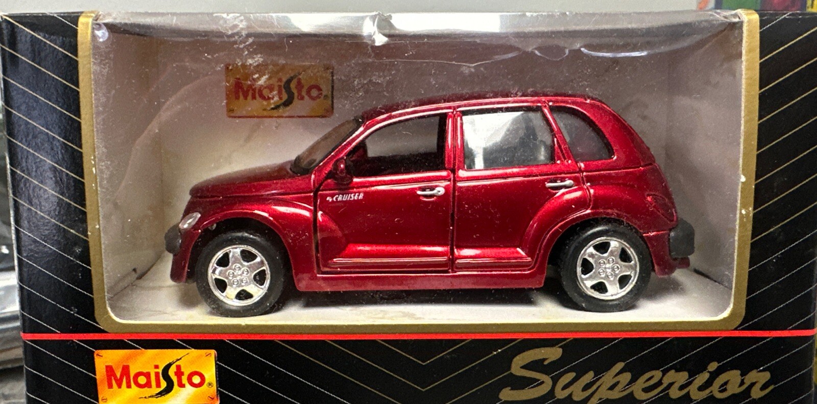 Maisto Superior Die-Cast #21001 Chrysler PT Cruiser NIB