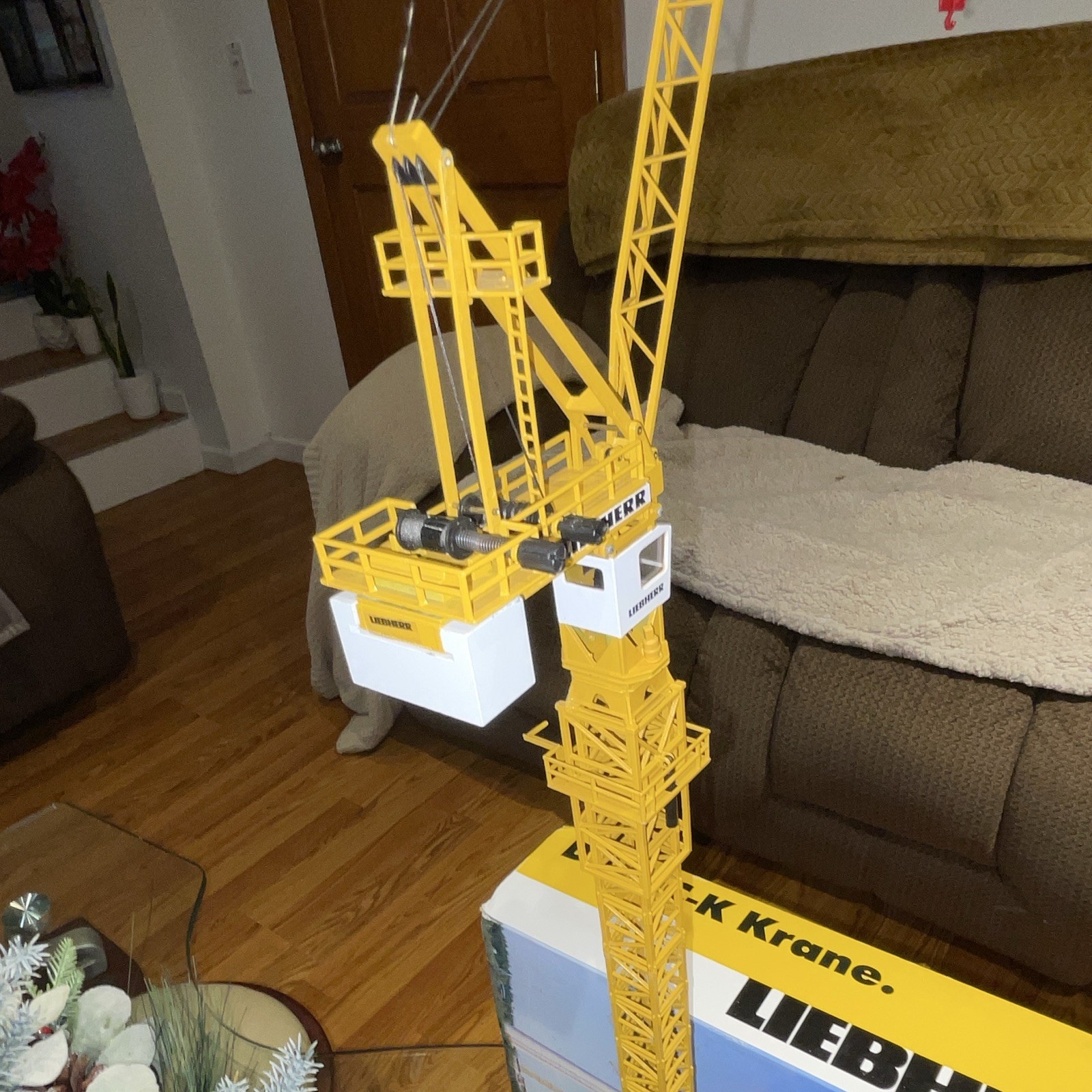 Liebherr HC-K Krane Tower Crane Diecast Model 1:50 Yellow Red White Black