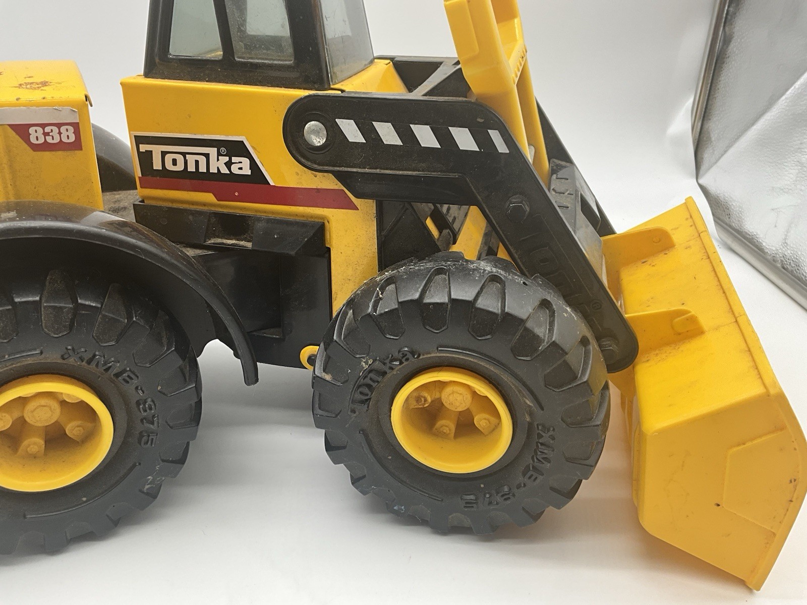 Tonka 952 Construction Front End Loader Excavator Metal & Plastic 18″ Long