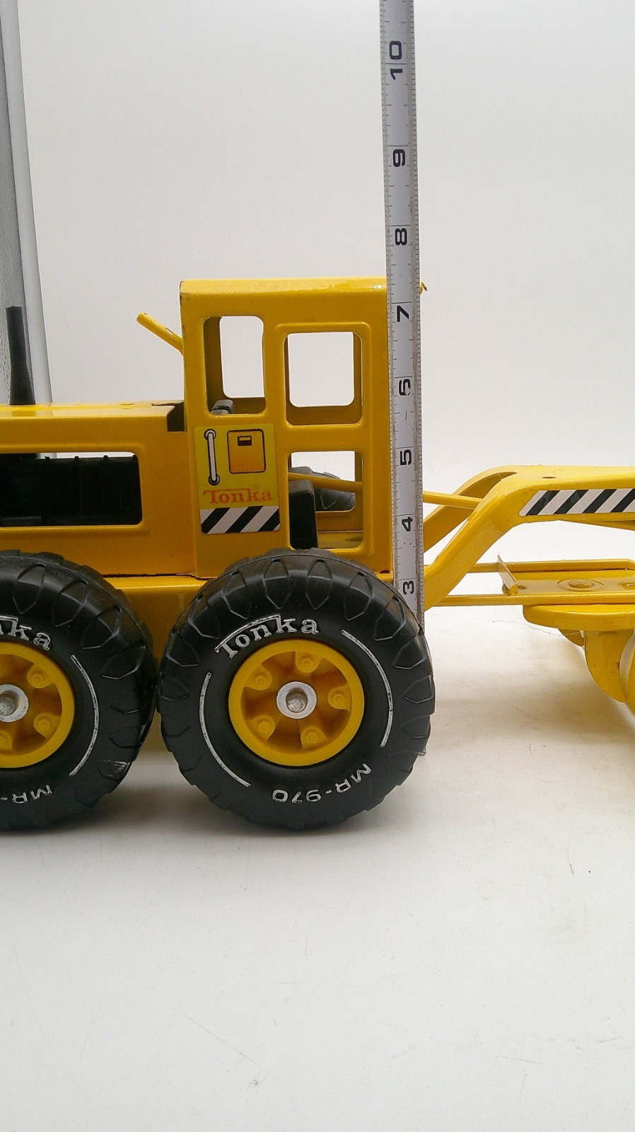 Vintage 1970s Metal Yellow 17″ Tonka Grader Used Condition