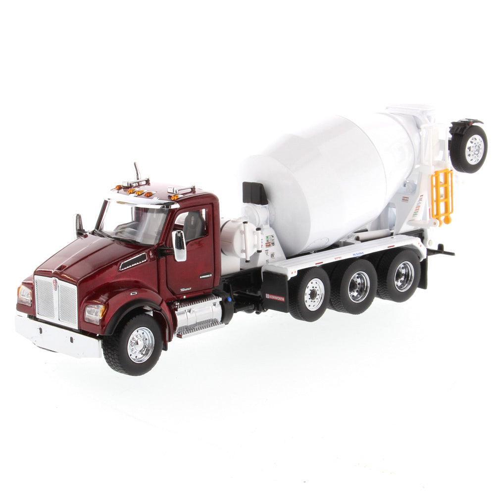 Kenworth T880 SFFA Tandem w/ Lift Axle McNeilus Bridegmaster Mixer (Transport –