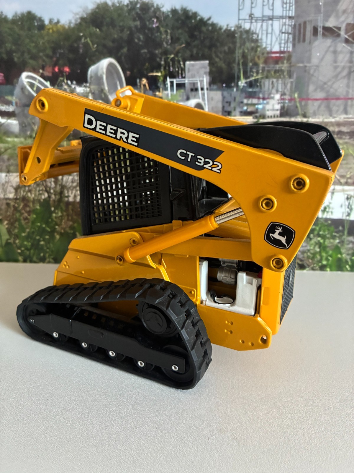 1/16 Ertl John Deere CT322 Track Loader, no Bucket